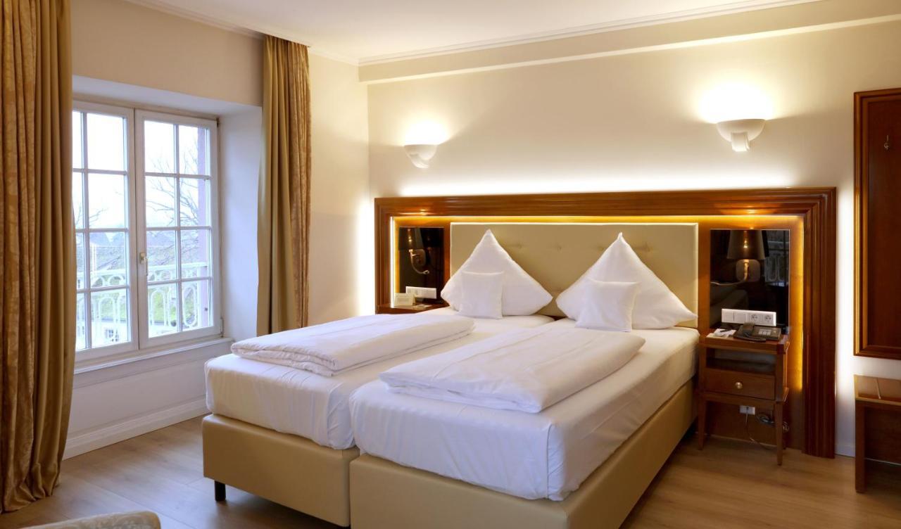 Hotel Schloss อีเดสไฮม์ ภายนอก รูปภาพ