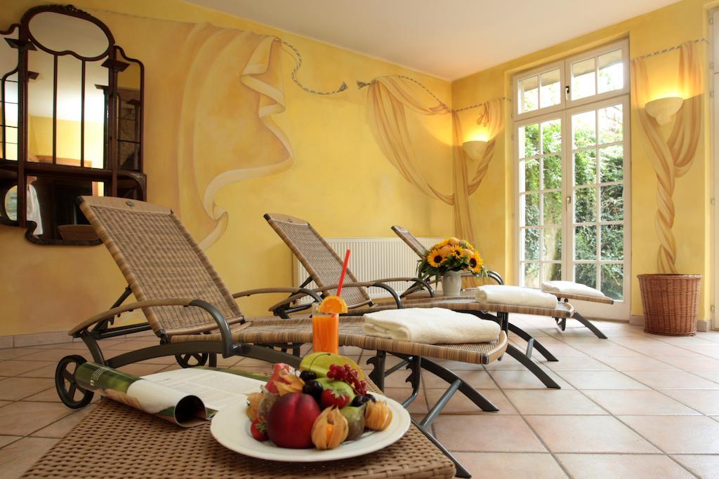 Hotel Schloss อีเดสไฮม์ ภายนอก รูปภาพ